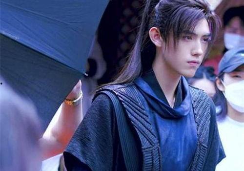 娱乐吃瓜君罗云熙,从“润玉”到“吃瓜君”,娱乐圈的蜕变与成长 第3张 娱乐吃瓜君罗云熙,从“润玉”到“吃瓜君”,娱乐圈的蜕变与成长 第3张